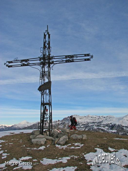 10_Croce in vetta al Valbona.JPG